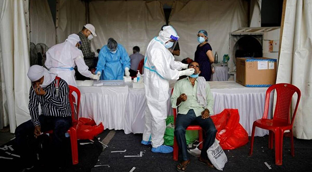 Индия установила новый антирекорд по числу умерших от коронавируса за сутки