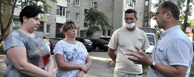 Глава Электрогорска проверил ход капремонта домов на ул. Советской