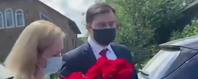 Во Львове националисты не дали дипломатам из России возложить цветы к памятнику Пушкину