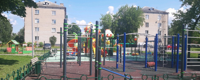 На детских площадках Электрогорска устранили восемь нарушений