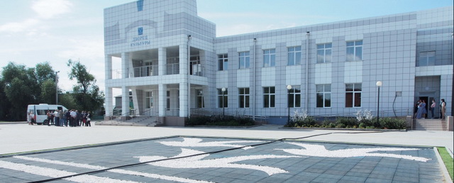 Травников проверил исполнение поручения президента по строительству ДК в Чистоозерном