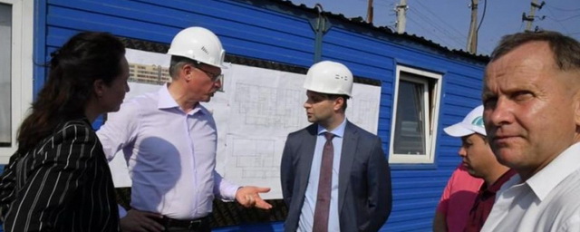 Александр Бурков выразил недовольство темпами строительства школы в Исилькуле