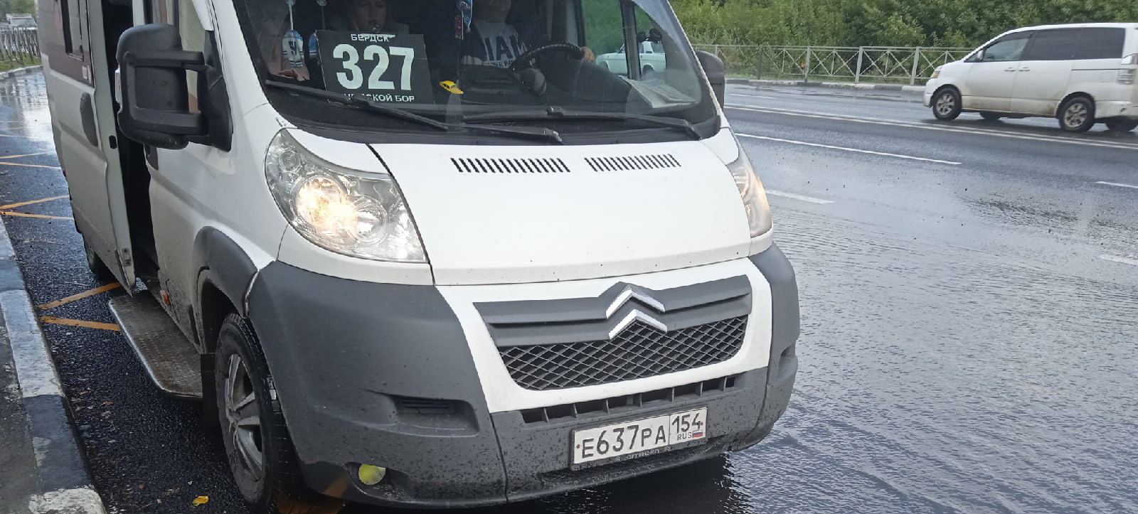 Пассажирка маршрутки в Новосибирске пожаловалась на грубость водителя