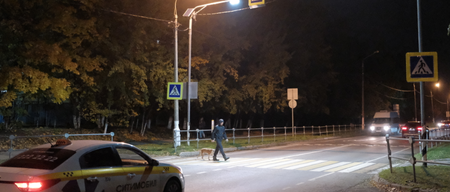 В Красногорске на пешеходных переходах появилась направленная подсветка