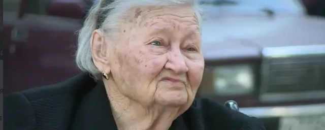 В Барнауле 96-летняя ветеран ВОВ Анна Попова просит власти дать ей жильё