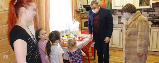 Депутат Мособлдумы Олег Жолобов посетил ТУ «Новохаритоновское»