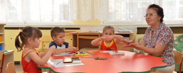В Саратовской области семьи мобилизованных не будут платить за детский сад и школьные обеды