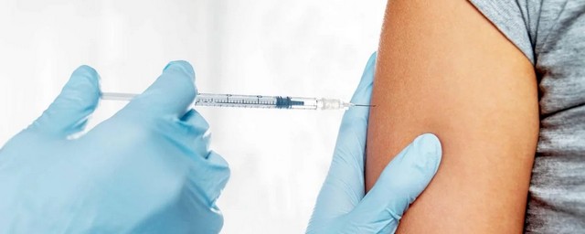 В разгар пандемии СОVID-19 фельдшер из Владимирской области давал сертификаты без прививок