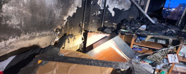 Житель Нижнего Тагила зажег церковную свечу и устроил в квартире пожар