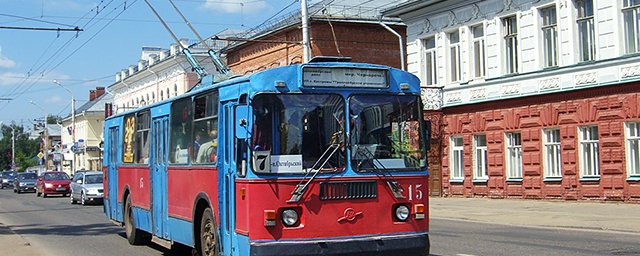 В Костроме остановили движение всех троллейбусов из-за повреждения силового подземного кабеля