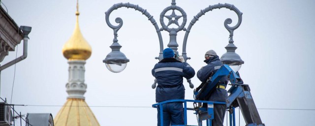 До конца года в Севастополе установят еще 1 000 уличных фонарей