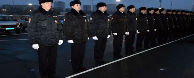 Глава Татарстана поздравил полицейских с профессиональным праздником и вручил участковым ключи от служебных машин