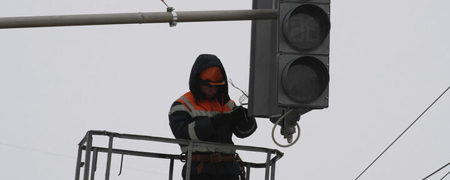 Перекресток в центре Хабаровска на четыре дня останется без светофора