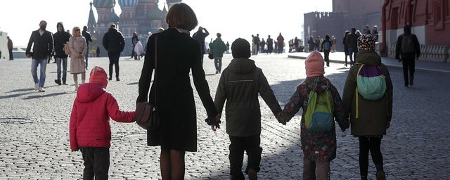 В России принят закон о едином пособии в связи с рождением и воспитанием ребёнка