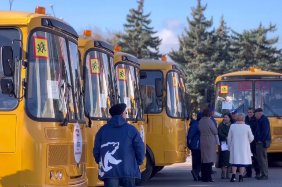 Черкесские школы, больницы и театры получили новые автобусы