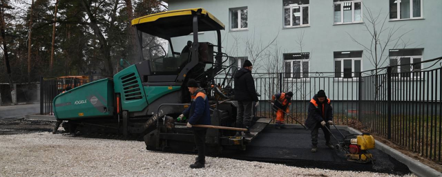 У Ильинской поликлиники в Раменском г.о. завершают работы по обустройству парковки
