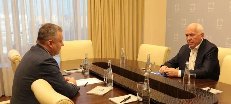 Губернатор Кобзев провел рабочую встречу с главой «Ростеха» Чемезовым