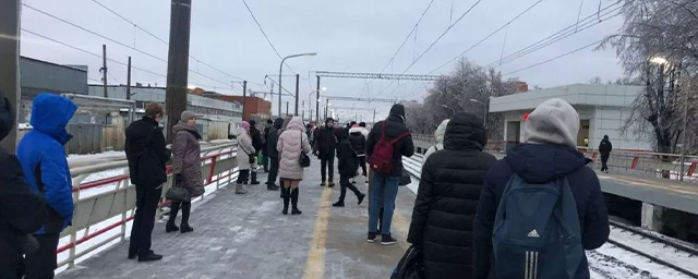 Троллейбусы и трамваи в Нижнем Новгороде остановились из-за обледенения проводов