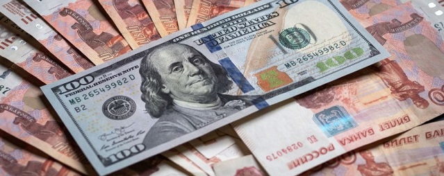 Финансист Васильев подтвердил, что курс доллара вырастет до 70 рублей на фоне рецессии