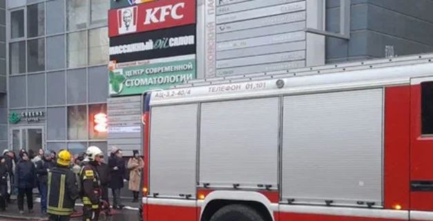 В Москве ликвидирован пожар на крыше ТЦ «Елоховский пассаж» на Бауманской улице