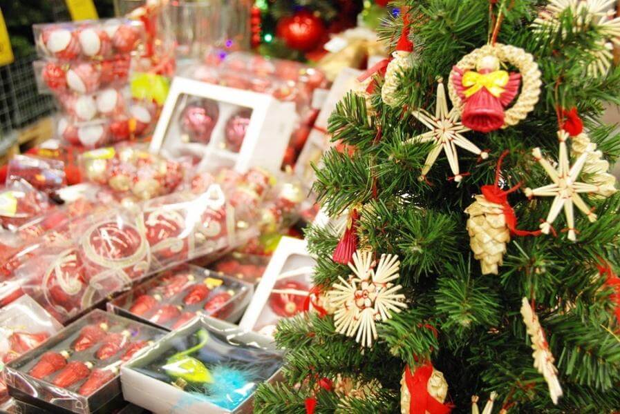 В России спрос на новогодние товары вырос в пять раз по сравнению с ноябрем 2021 года