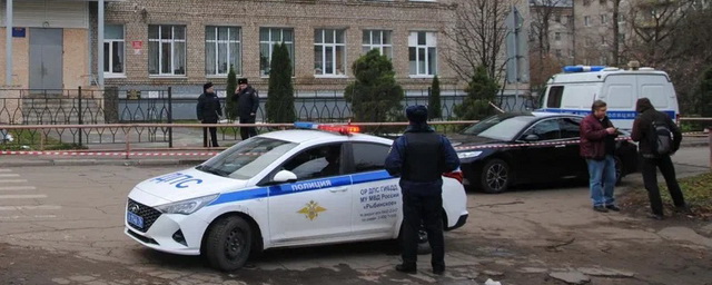 В школах Рыбинска введут дополнительные меры безопасности из-за убийства сотрудника