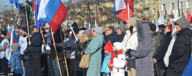 В Иркутске День народного единства отметили памятной акцией и концертом