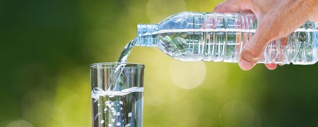 Врач Мария Сергеева сообщила, что нет единой нормы выпитой воды в день