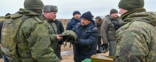 Глава Татарстана посетил танковый полигон и пункт размещения мобилизованных
