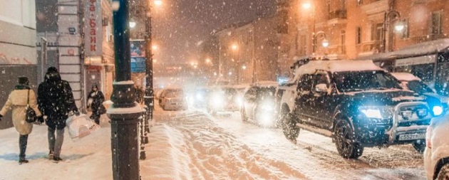 Синоптик Борис Кубай предупредил, что снег и дождь парализуют на выходных дороги Приморья