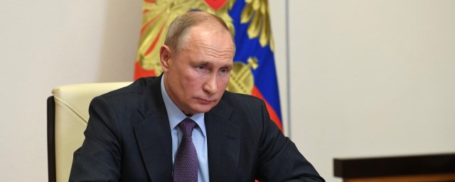 Путин утвердил список компаний ТЭКа, в которых запрещены сделки с иностранными долями