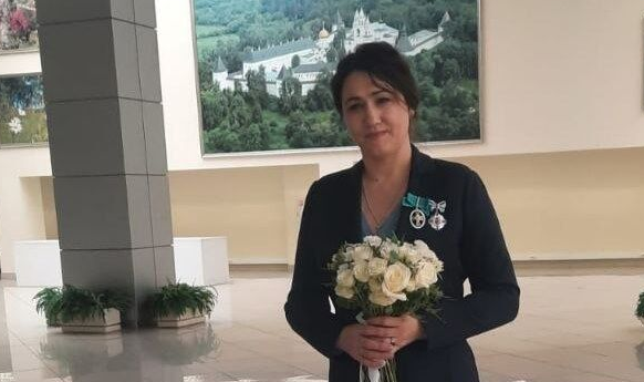 Ивантеевской многодетной маме вручили знак отличия «Материнская слава»