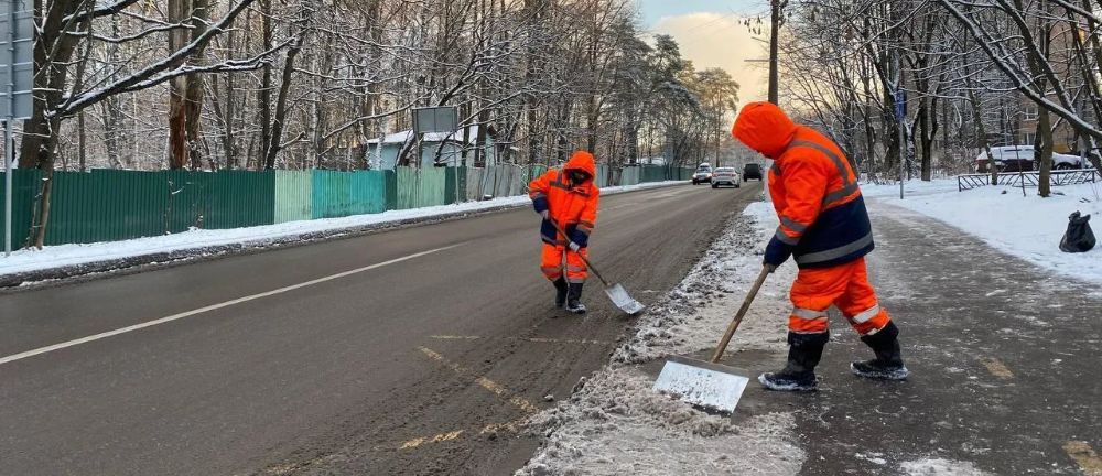 В г.о. Красногорск дорожные и коммунальные службы переведены в режим повышенной готовности