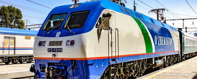 Студенты из Узбекистана получат скидки на проезд на поезде внутри республики