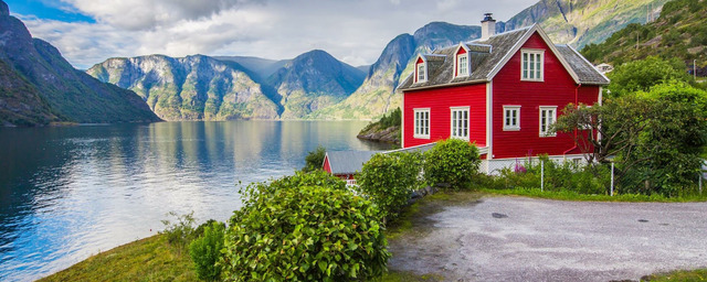 Правительство Норвегии планирует ввести туристический налог в 2024 году