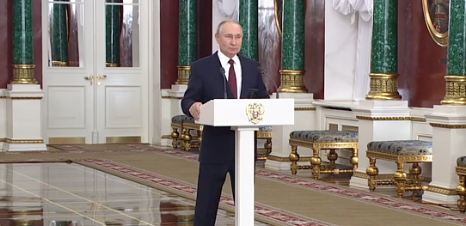 Путин заявил о планах встретить Новый год в кругу близких и посмотреть поздравление президента