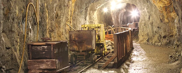 В Китае 18 горняков оказались заблокированы под землей из-за обрушения рудника