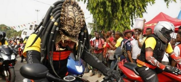 В Нигерии на байкерском карнавале погибли 14 зрителей