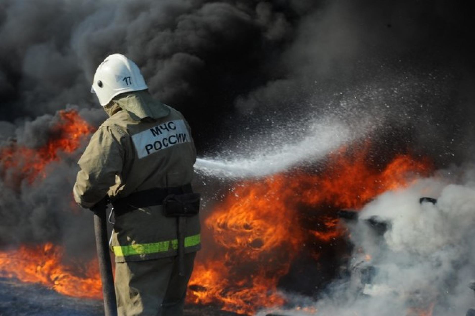 В Оренбургской области трое мужчин погибли при пожаре в жилом доме