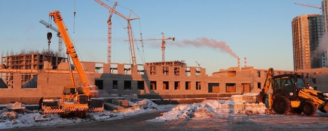 Мэр Уфы Мавлиев проверил ход работ по строительству новой школы в Затоне