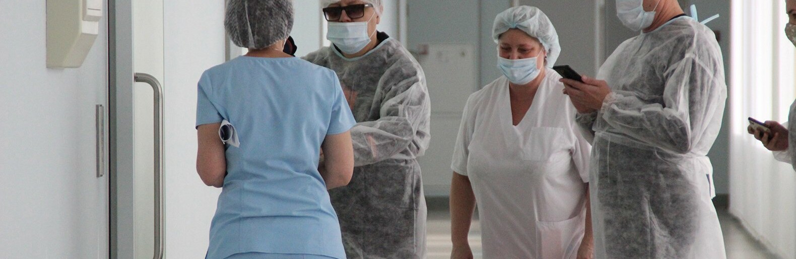 С февраля 2022 года Белгородскую область покинули 91 врач и 203 медсестры