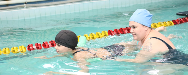 В Раменском г.о. прошло занятие в бассейне для детей-инвалидов