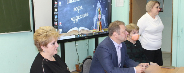 Сергей Дорофеев обсудил с электрогорцами капремонт школы №16