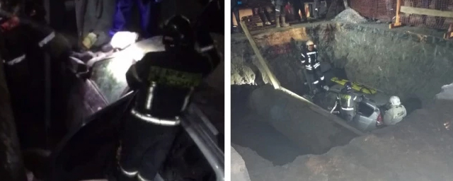 В Новосибирске при падении машины в яму погибли два человека