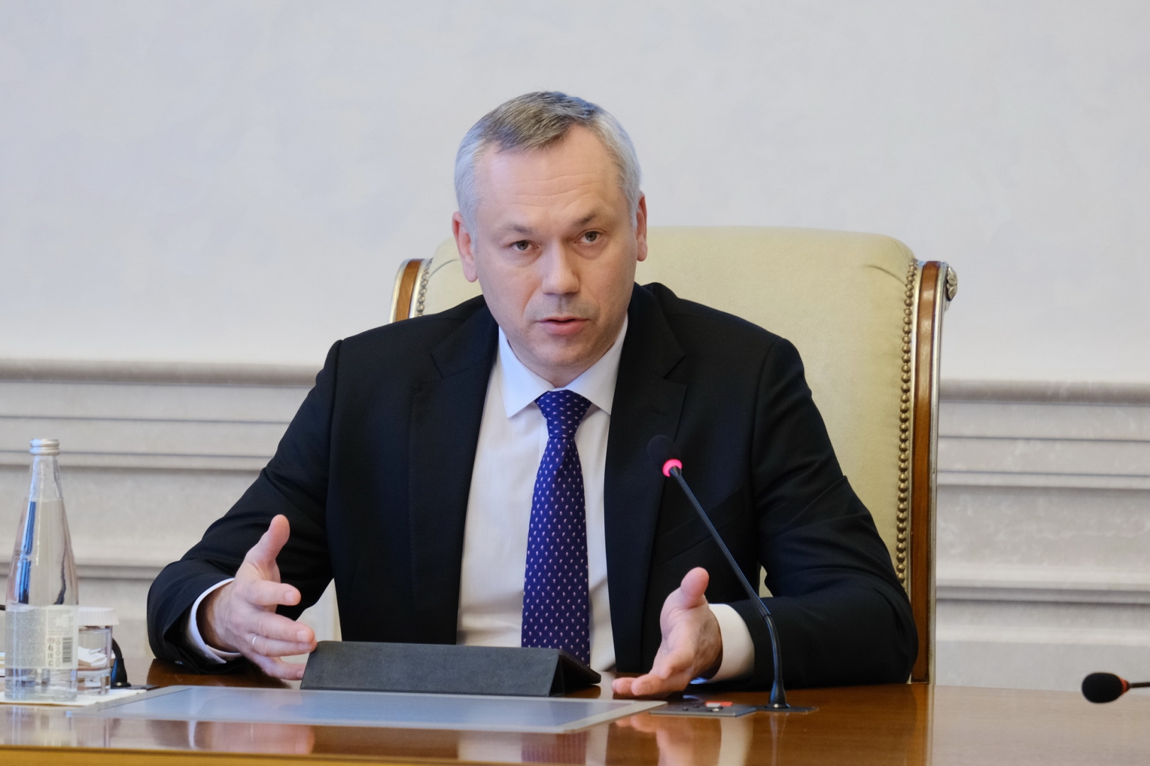 Губернатор Травников объяснил отмену масочного режима в Новосибирской области