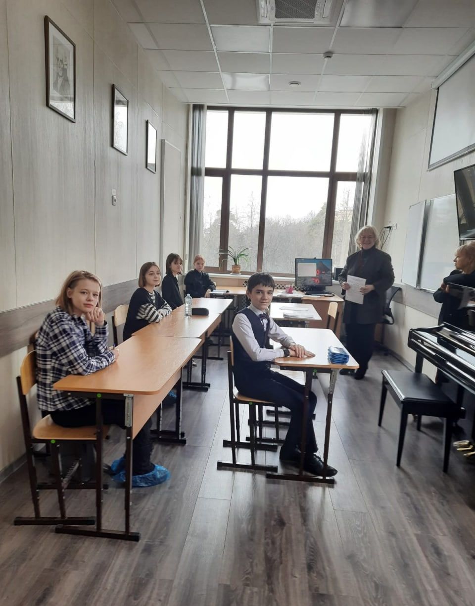 Воспитанницы музыкальной школы Красноармейска стали трумфаторами Олимпиады по музыкальной литературе
