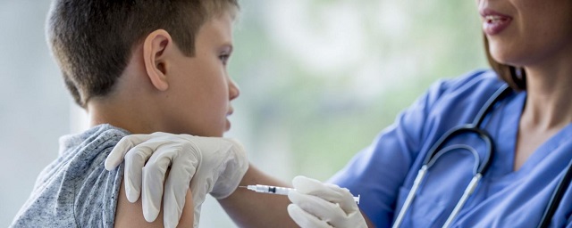 В Братск доставили еще одну партию детской вакцины от COVID-19
