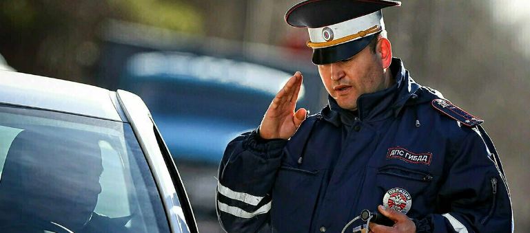 Правительство России продлило на три года действие водительских удостоверений