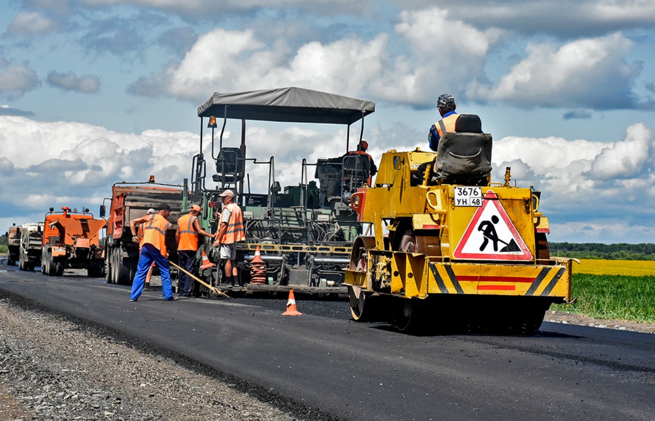 В Астраханской области выделено 174 млн рублей на ремонт подъездных дорог к сёлам