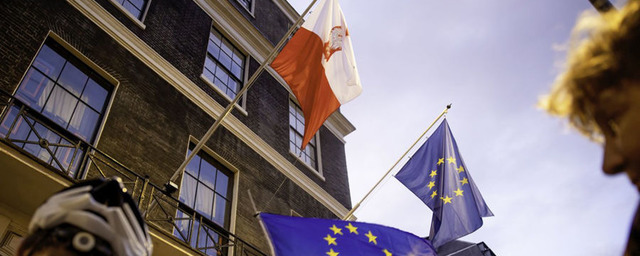 В Минюсте Польши предложили приостановить взносы в бюджет ЕС